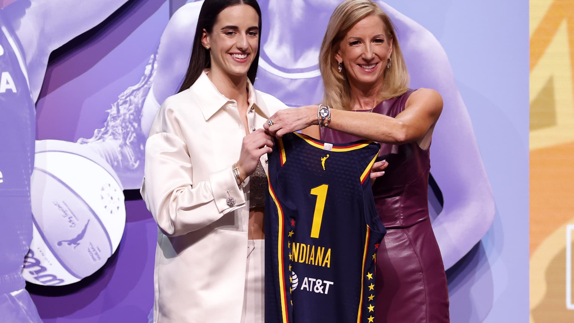 Here's how Caitlin Clark's $338,000 WNBA contract compares to No. 1 picks from the NFL, NBA and MLB