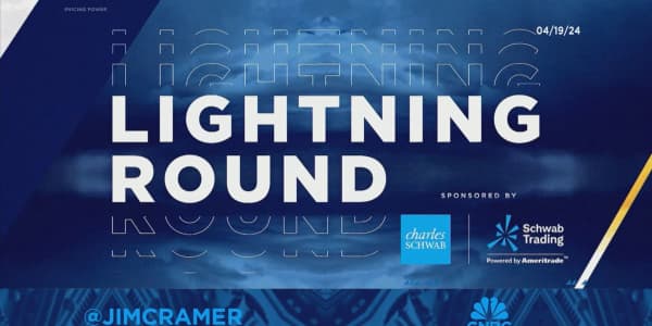 Lightning Round: It's time for Honeywell to make a move, says Jim Cramer