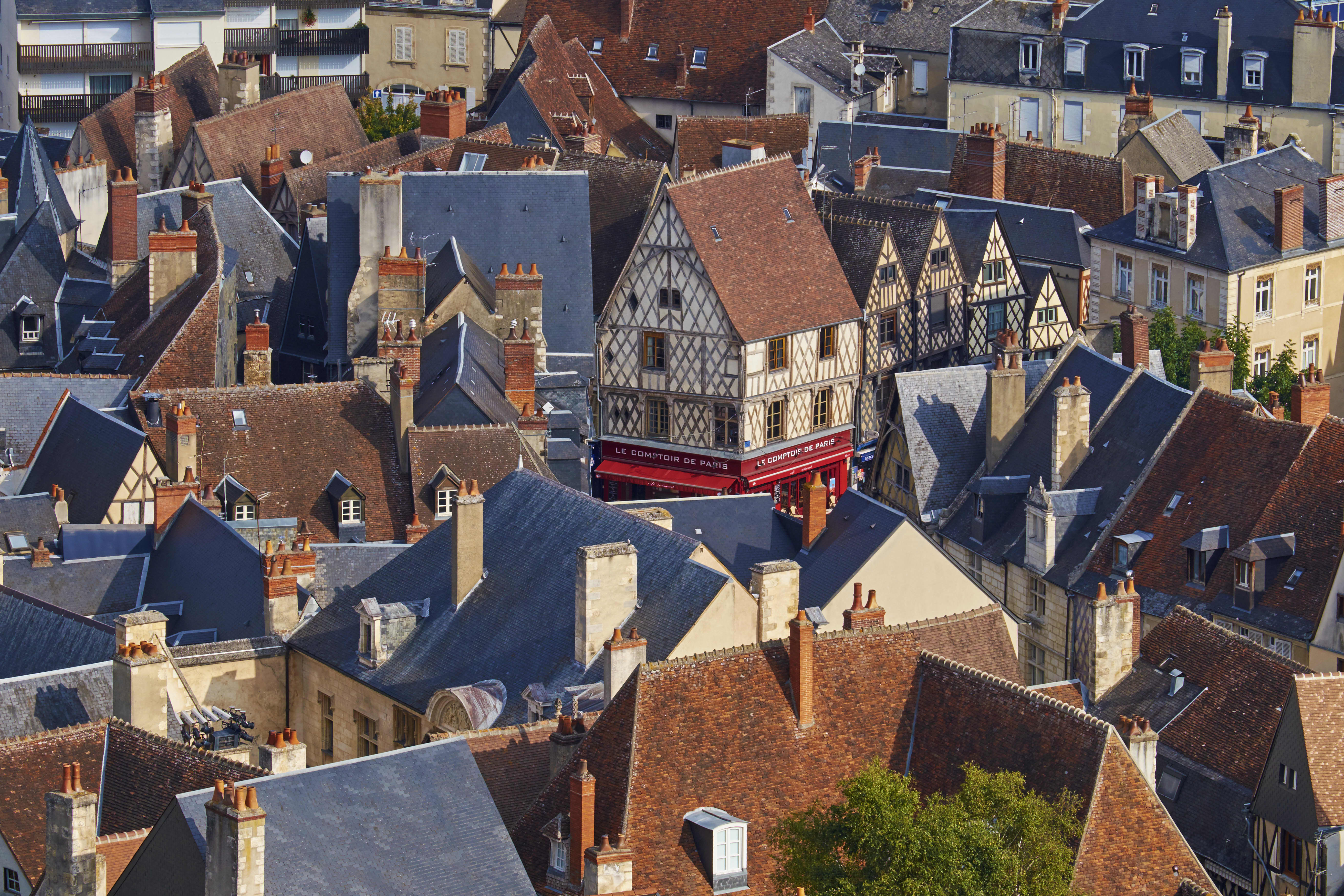 Cette petite ville de France vend une maison pour 1 euro