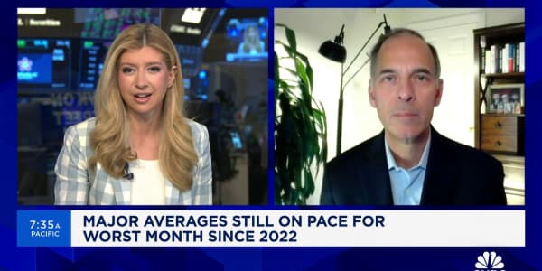 'Not that concerned' about inflation getting back to Fed's 2% target, says Moody's Mark Zandi