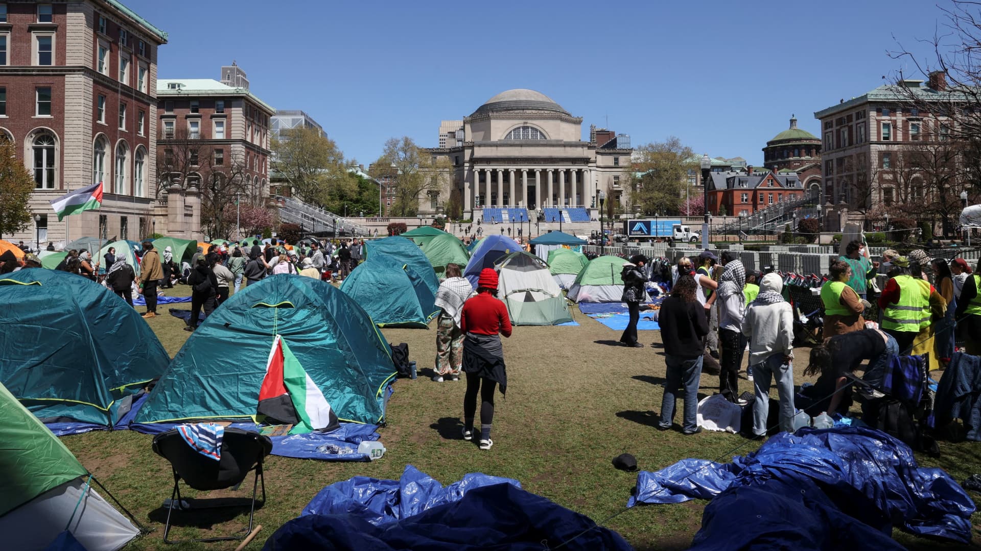 Students protest in support of Palestinians on Columbia University campus, as protests continue inside and outside the university, amid the ongoing conflict between Israel and the Palestinian Islamist group Hamas, in New York City, U.S., April 22, 2024.