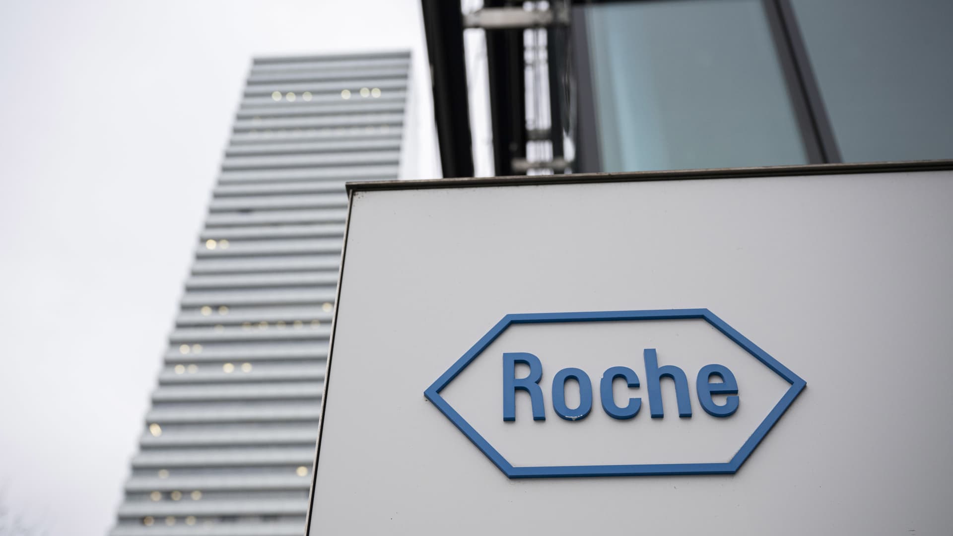 Swiss pharma giant Roche's first-quarter sales edge higher as its emerges from post-Covid-19 slump