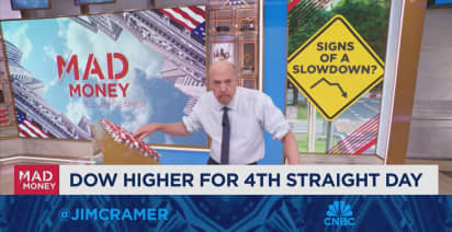 Anything that makes the Fed look stupid hurts its ability to maintain price stability: Jim Cramer