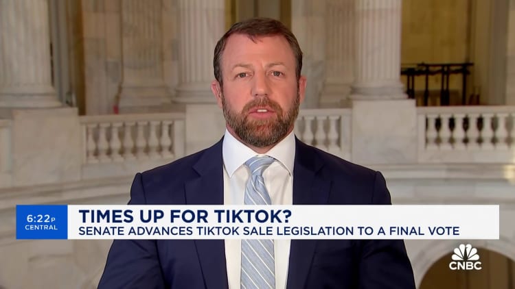 سناتور مارکوین مولین در مورد پیشرفت لایحه فروش اجباری TikTok صحبت می کند