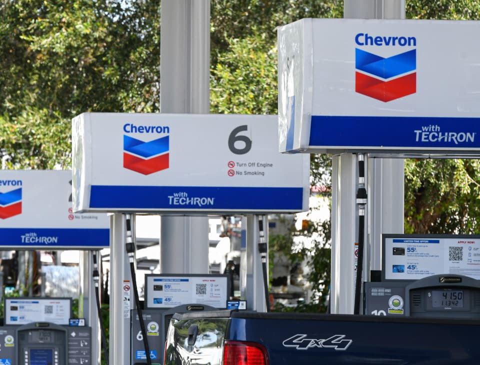 Chevron beats earnings estimates but profit falls on lower refining margins and natural gas prices