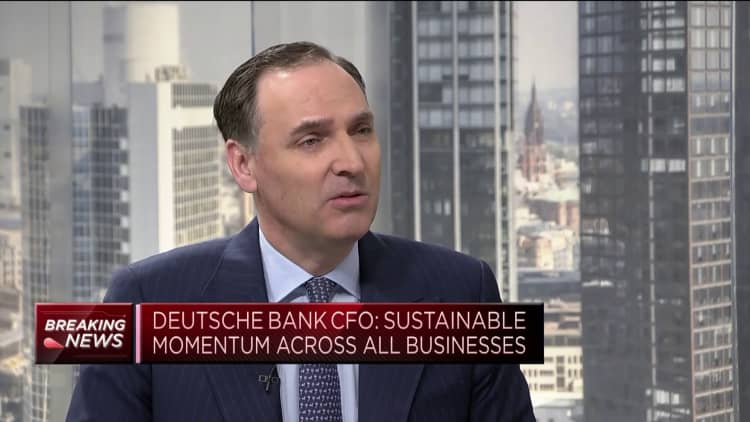 Deutsche Banki investeerimispangandusüksus oli esimeses kvartalis silmapaistev, ütles finantsjuht