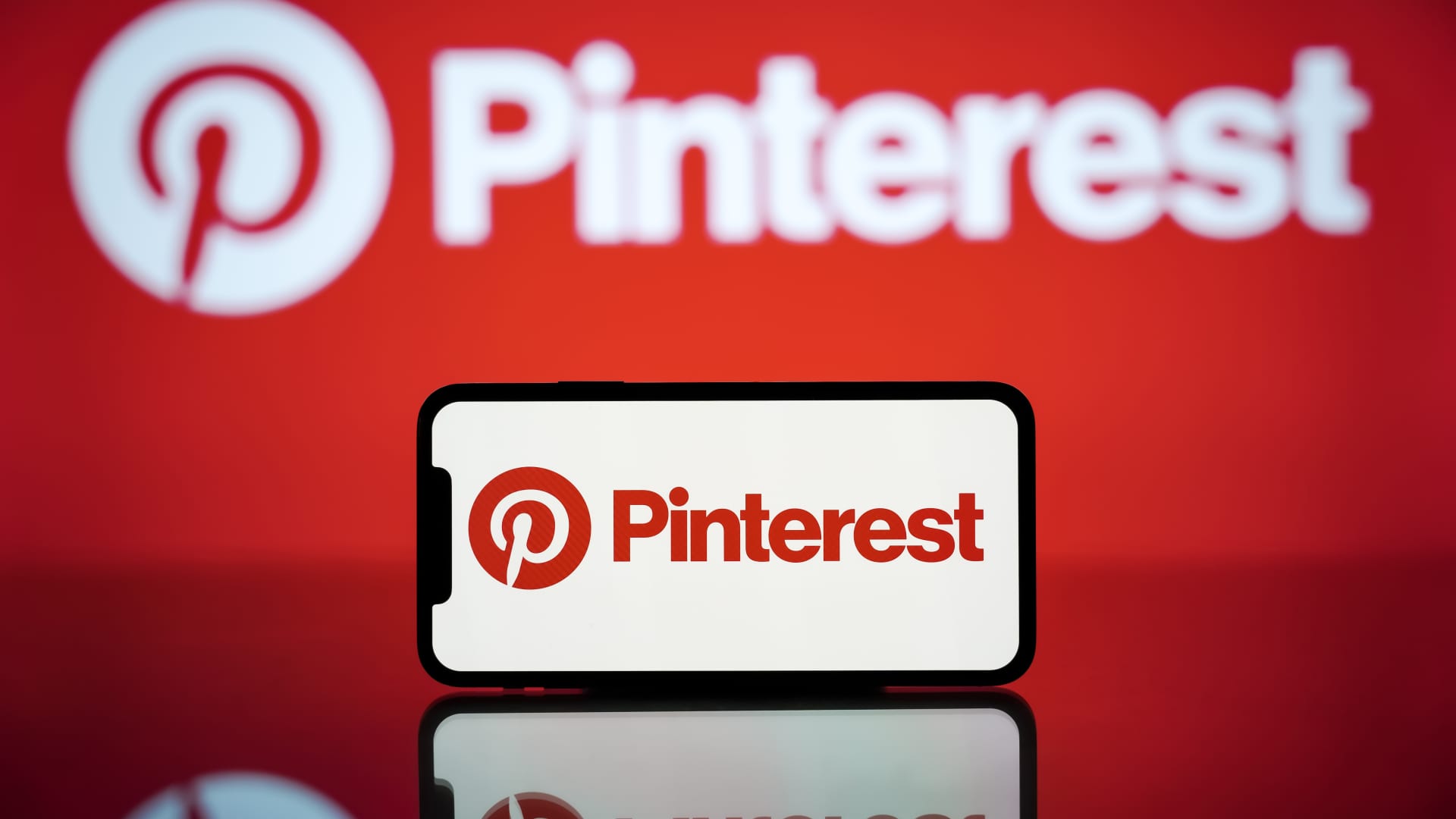 Pinterest shares soar 16% on earnings beat, strong revenue growth 