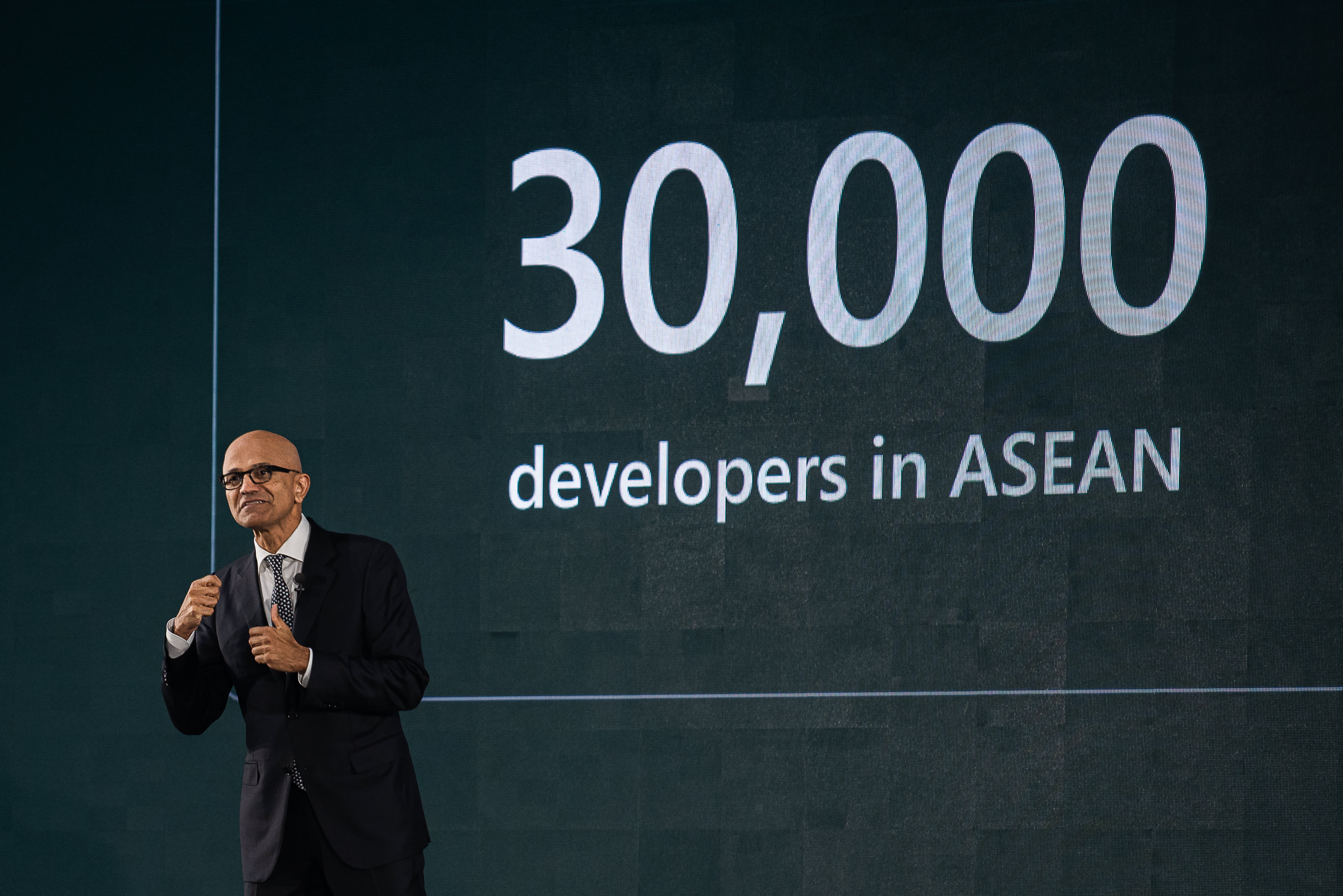 Microsoft membuka pusat data di Thailand di tengah ekspansi Asia Tenggara