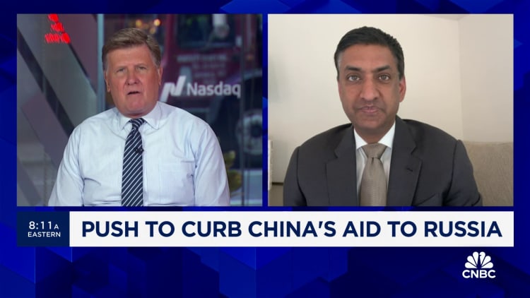 Congressman Khanna talks about curbing China's aid to Russia, the fate of TikTok, and House Speaker Johnson's position