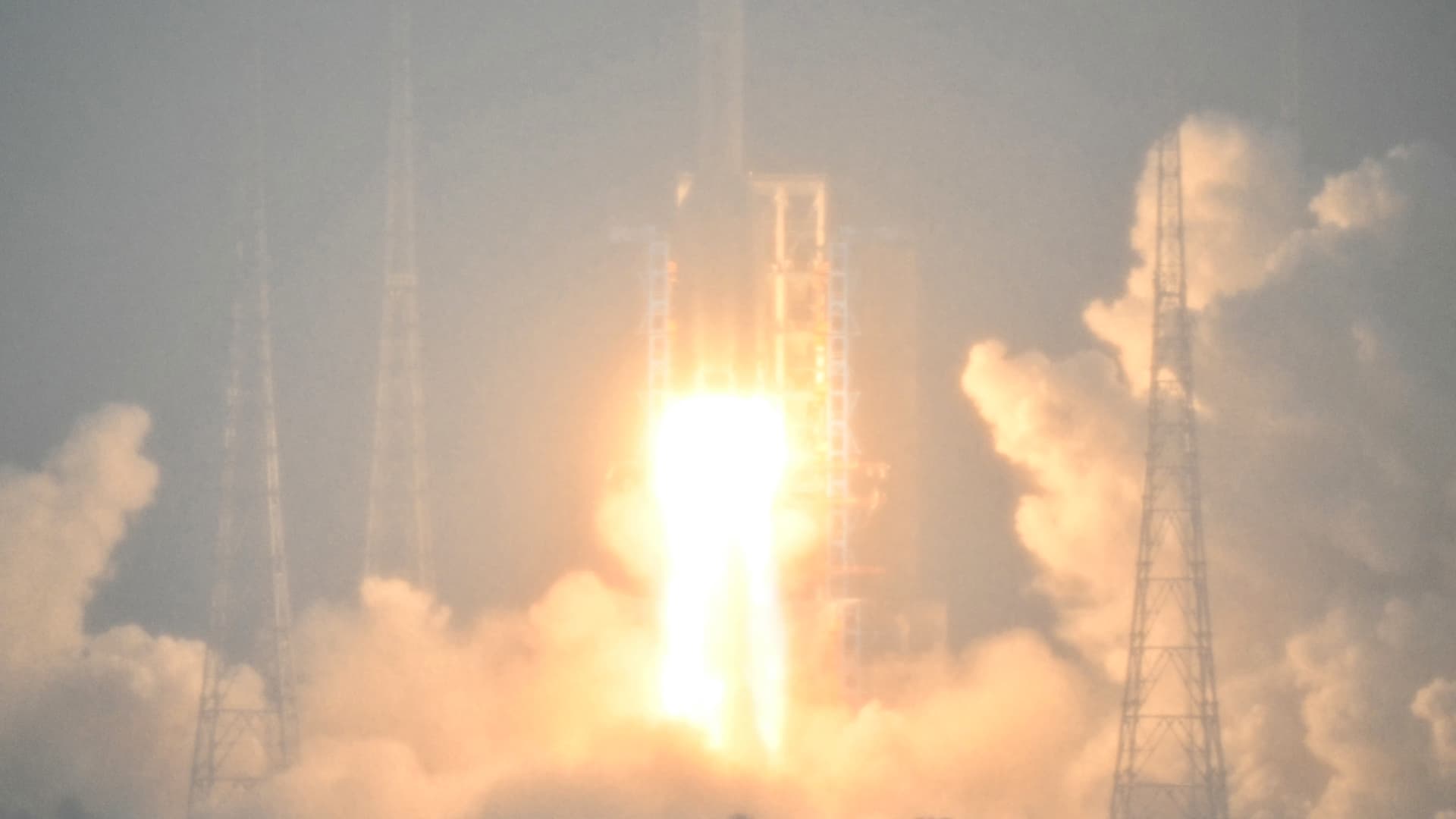 China's 'unprecedented' space mission blasts off to the far side of the moon to collect samples