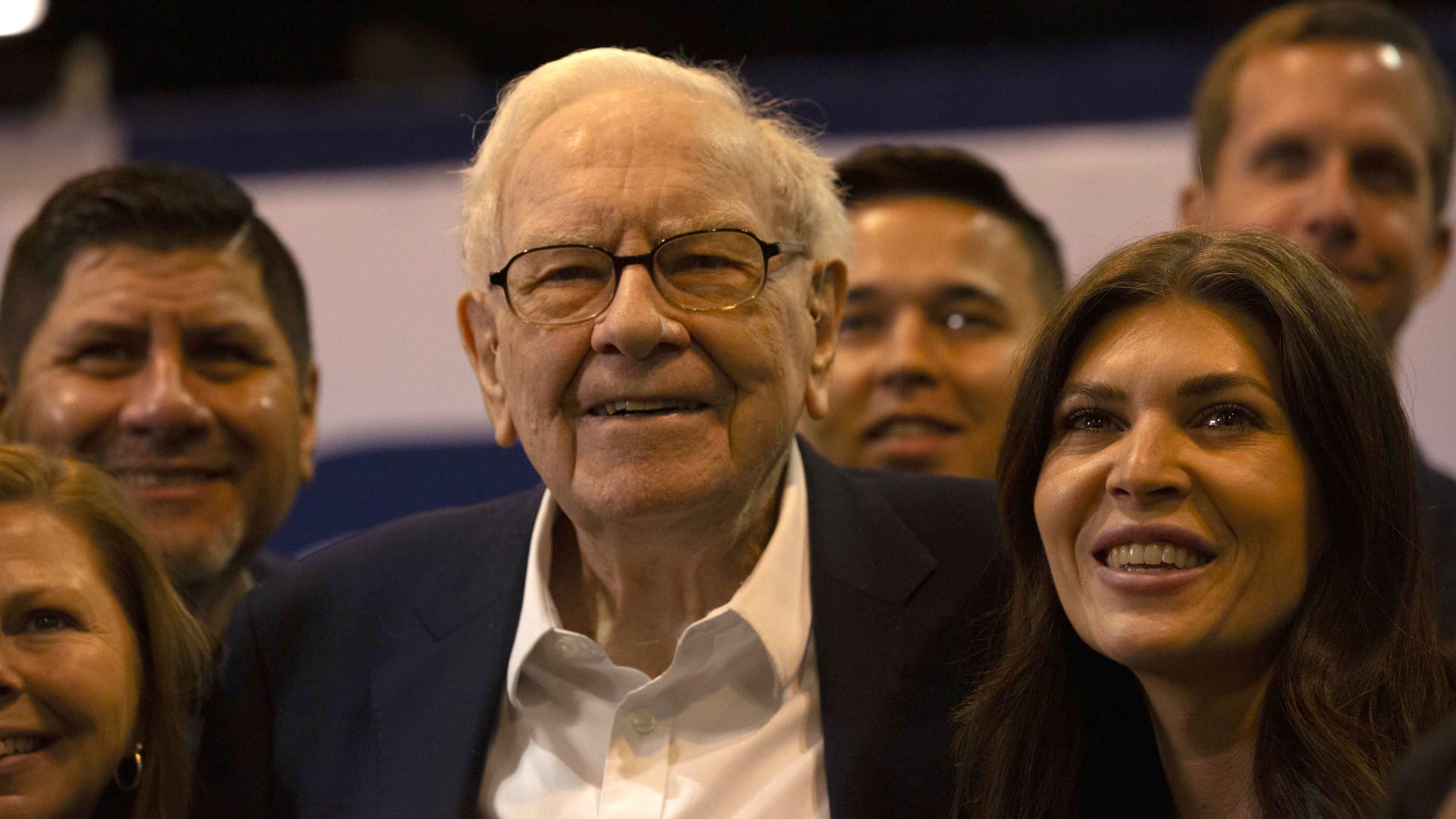 Warren Buffett részt vesz a 2024-es Berkshire Hathaway éves találkozón