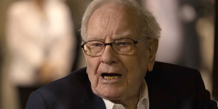 Warren Buffett says AI scamming will be the next big 'growth industry'