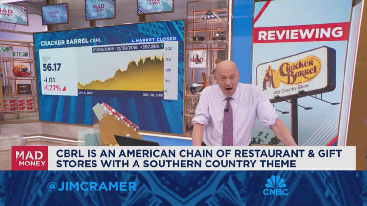 Consumers are moving toward quick service food places, says Jim Cramer