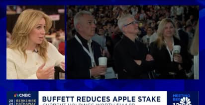 Warren Buffett's Berkshire Hathaway cut Apple investment by about 13% in the first quarter