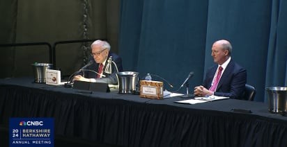 Buffett and Greg Abel address questions about Berkshire Energy and risks from 'public power' model