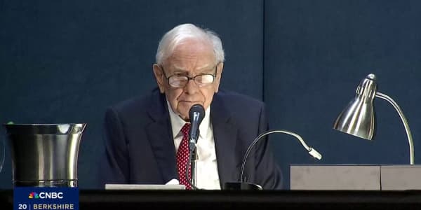 'Don't count on us to foresee who the winners will be' in EV space, says Warren Buffett