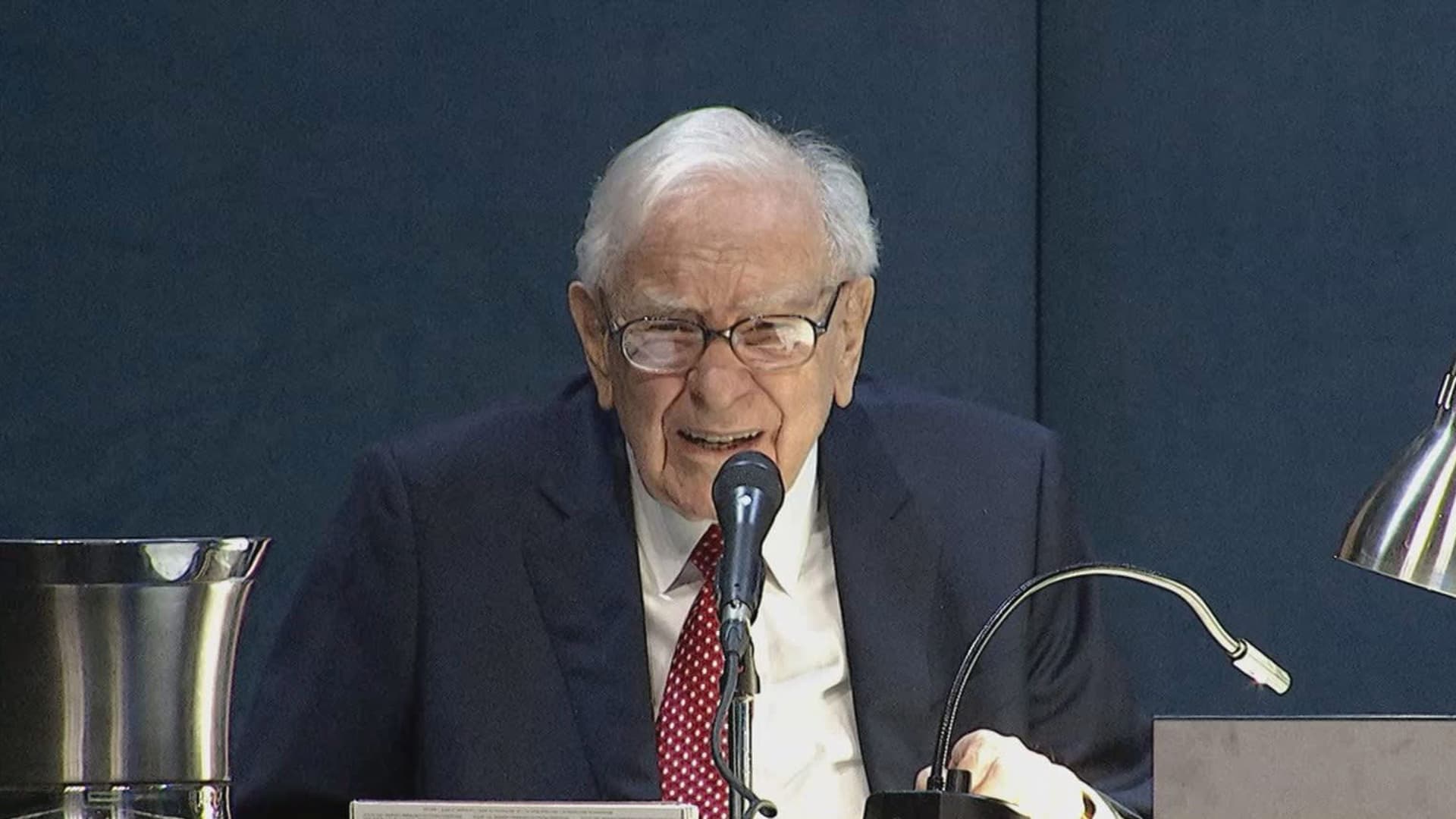 Buffett says Berkshire sold its entire Paramount stake: 'We lost quite a bit of money'