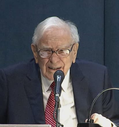 Buffett says Berkshire sold its entire Paramount stake
