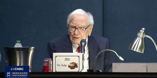 Warren Buffett says Berkshire sold its entire Paramount stake and 'lost quite a bit of money'