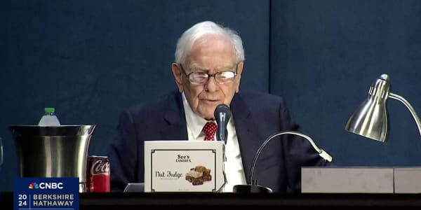 Buffett: If you copy the right people, you will be 'off to a great start about living your life'