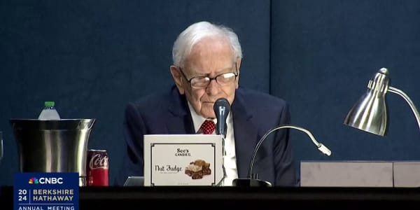 Warren Buffett: AI is profound, and that's what makes it a genie