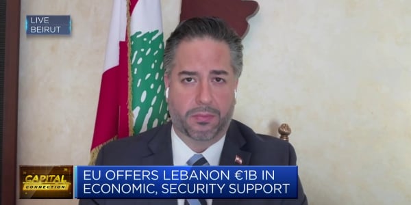 Lebanon is facing a 'serious crisis' with Syrian refugees, economy minister says