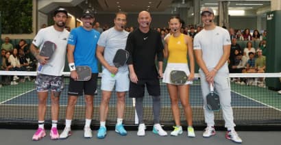 Life Time fitness leans into pickleball with Lululemon partnership, new courts