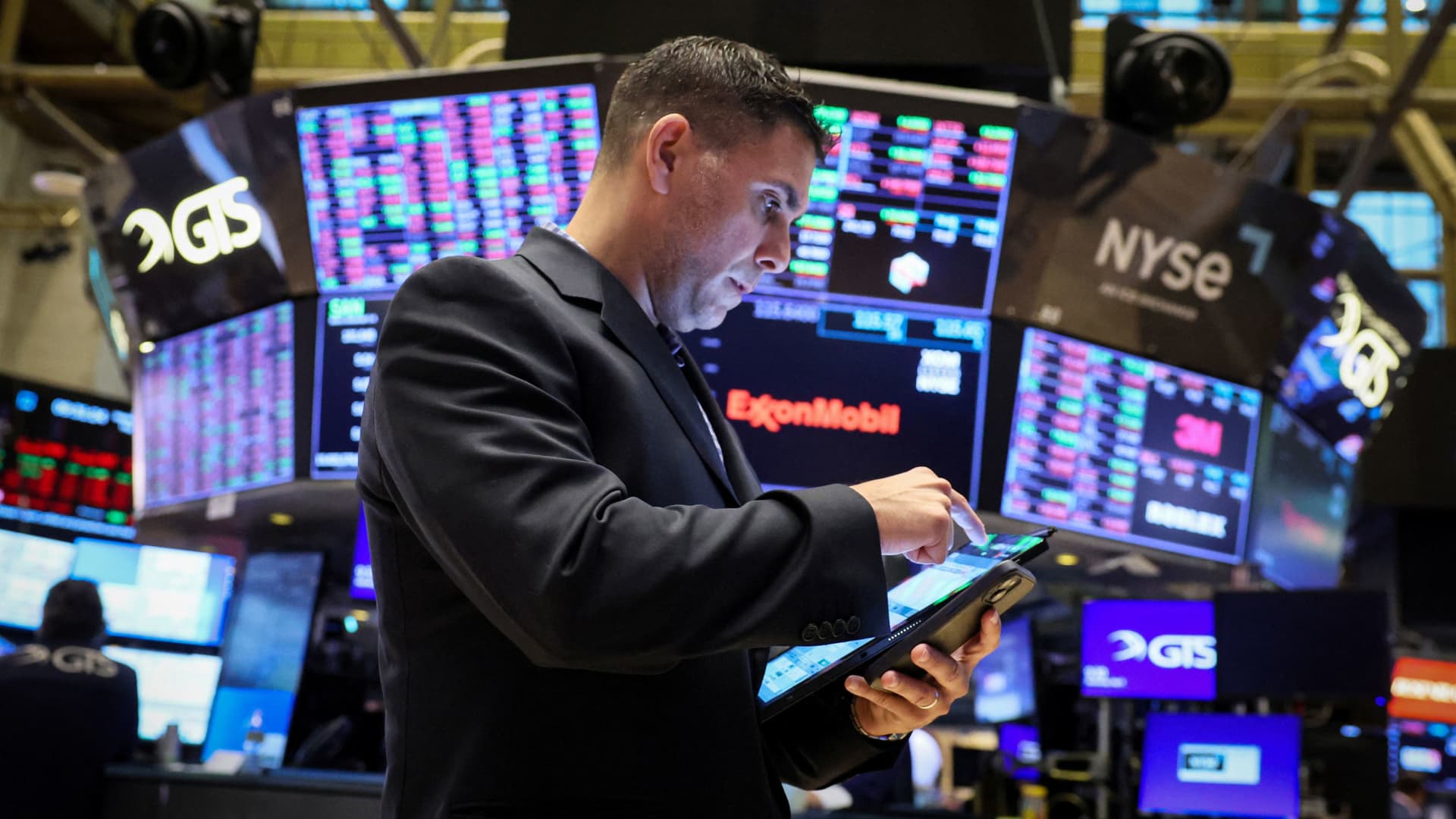 Dow pops more than 170 points to notch sixth positive day and longest win streak in 2024: Live updates