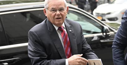Menendez bribery trial starts with judge scolding lawyers  