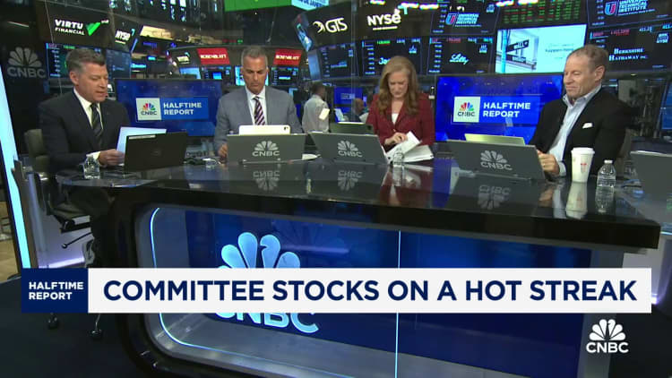 Streaking stocks: The Committee discusses their win streak stocks