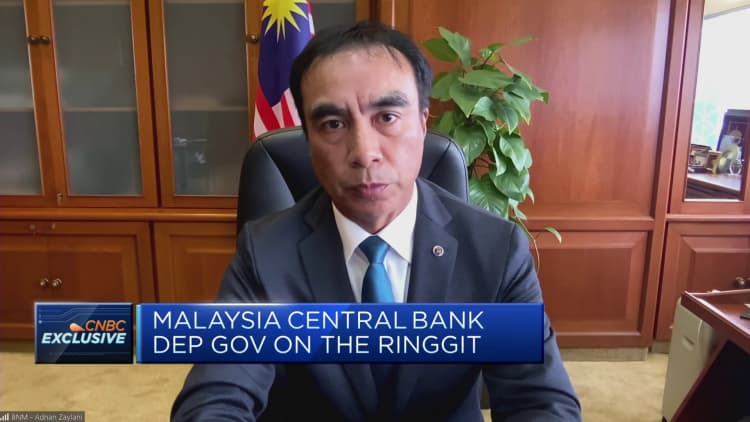 Malaysian central bank says it won't use interest rates as a tool to 'somewhat defend the ringgit'