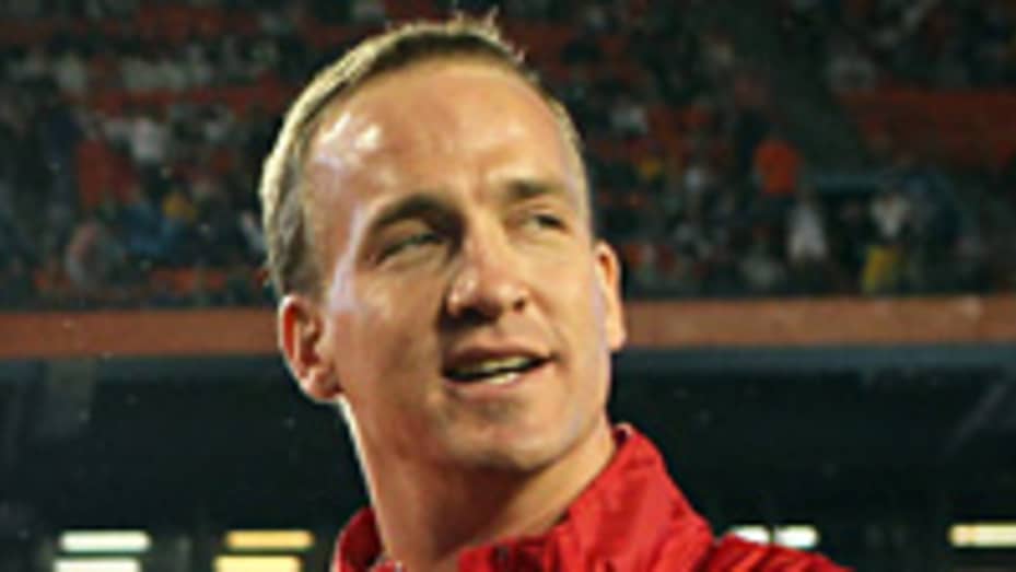 Peyton Manning Agrees to $96 Million Deal With Broncos