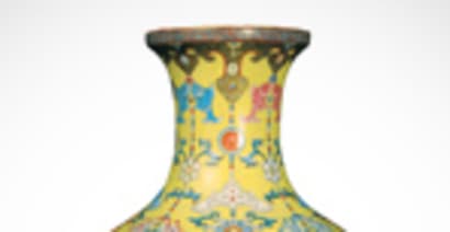Chinese Art Expert 'Skeptical' of Record-Setting Vase 