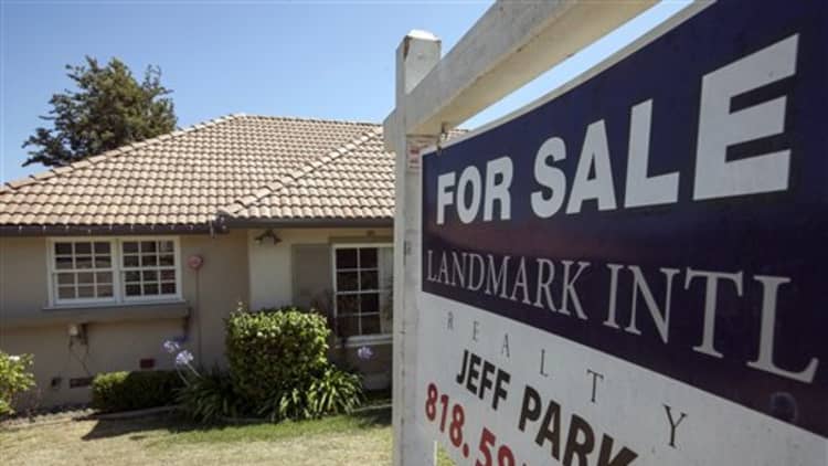 Another record low mortgage rate causes mortgage demand to rise