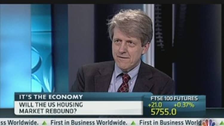 Shiller: US House Prices Hit by Weak Labour Market, Gas Prices 